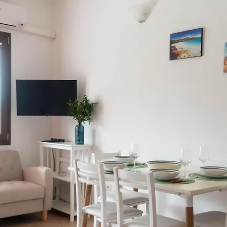 La Casa Di Lägenhet Tanaunella